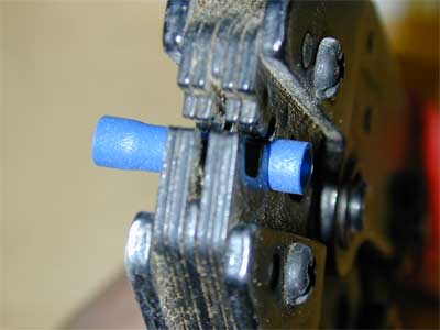 Crimp in the jaws of the crimp tool